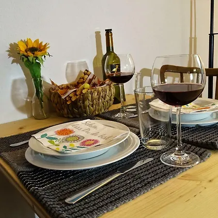 Apartment Lovely, With Balcony Innsbruck