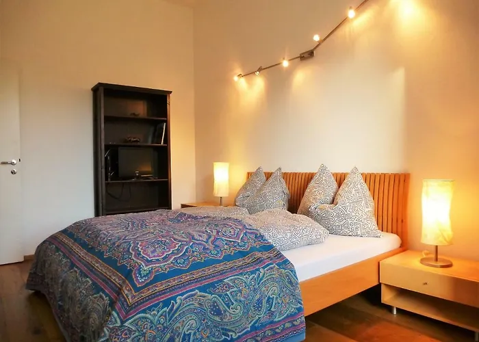 Lägenhet Lovely, With Balcony